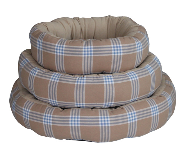 Blue plaid print donut bed for dogs